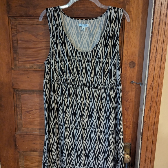 Old Navy Black and White Patterned Dress - Picture 1 of 7